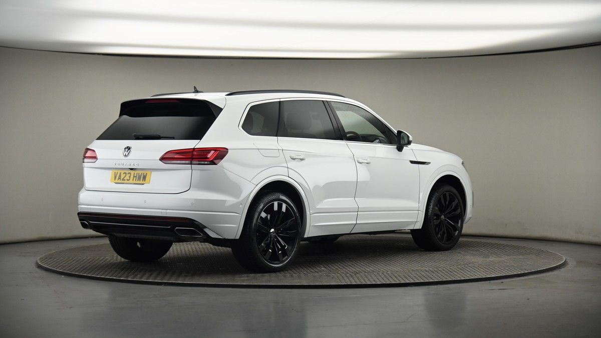 Volkswagen Touareg Image 7