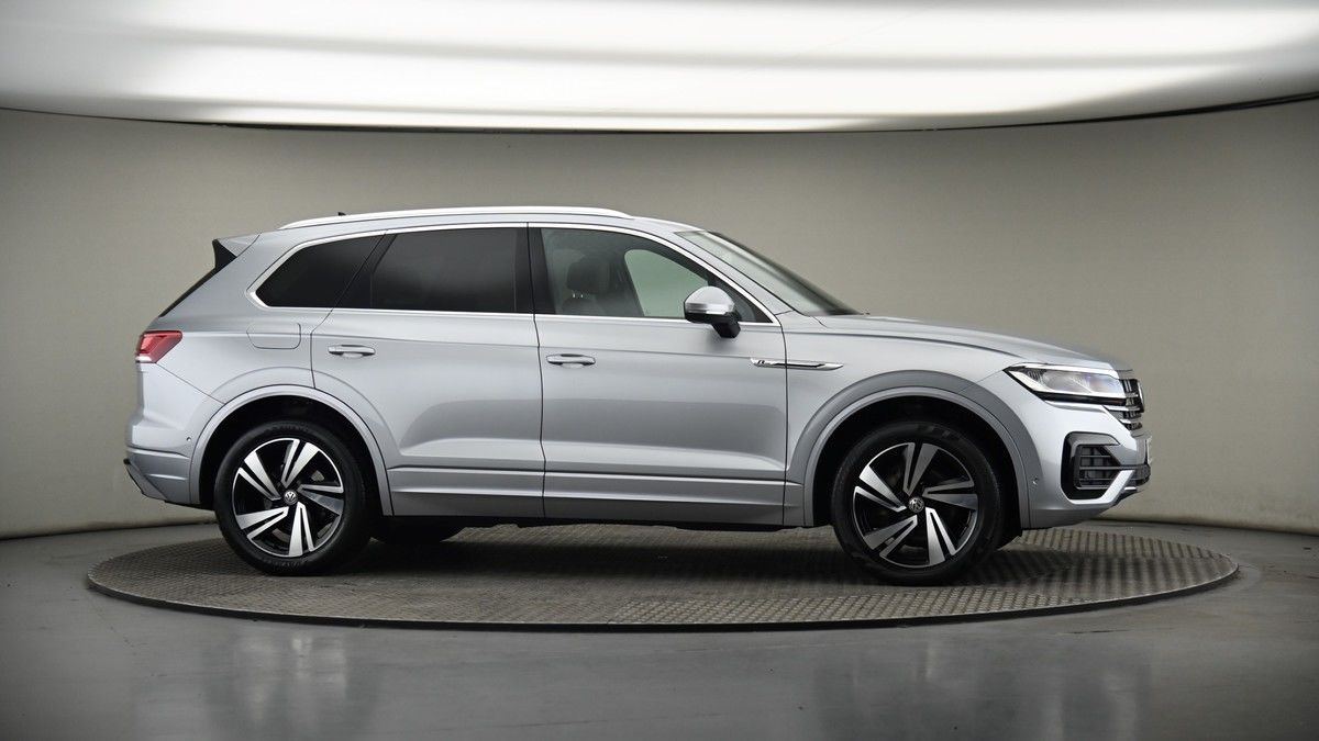 More views of Volkswagen Touareg
