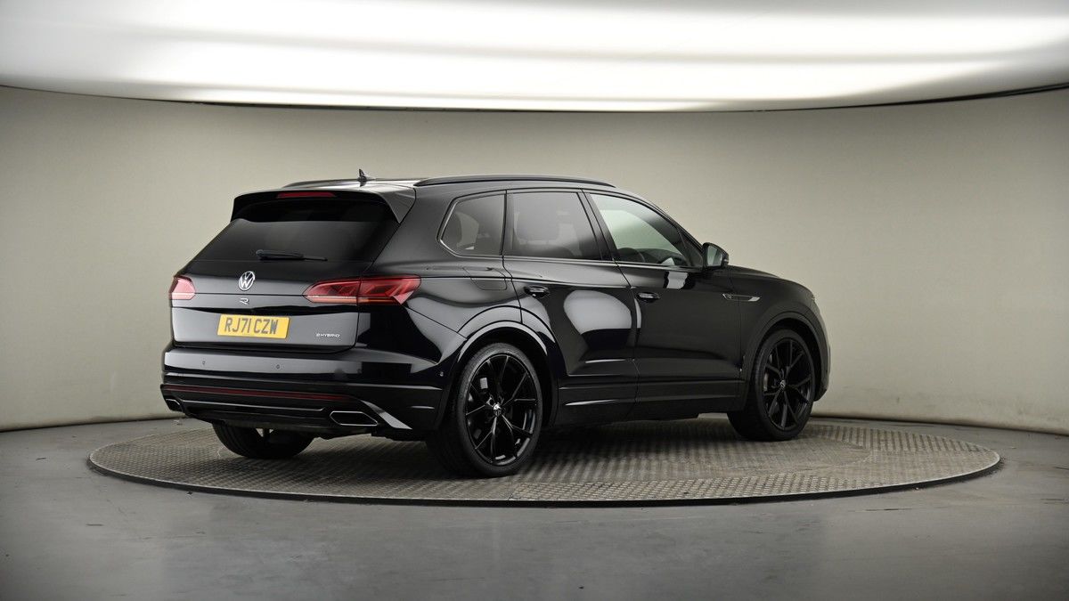 Volkswagen Touareg Image 7