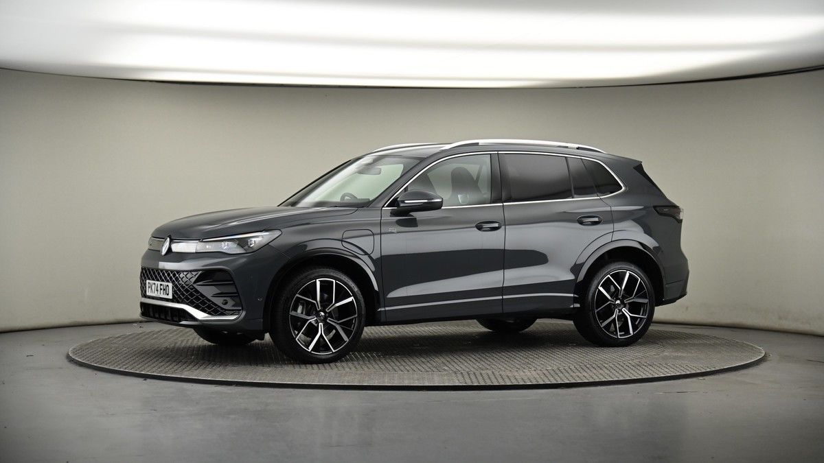 More views of Volkswagen Tiguan
