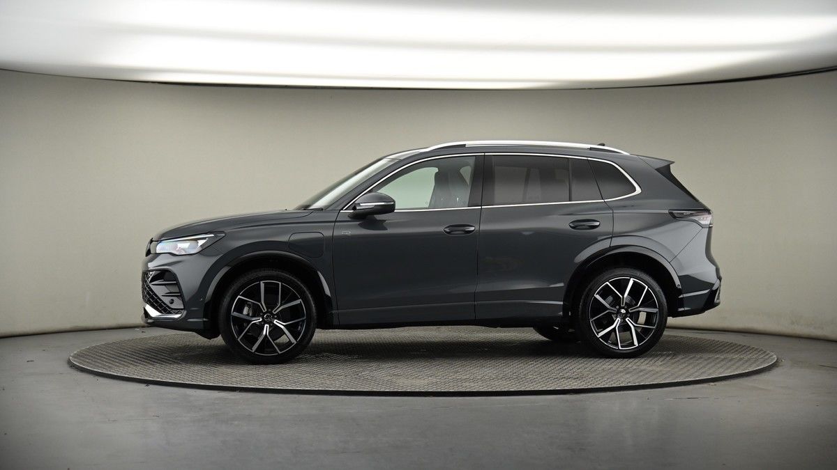 More views of Volkswagen Tiguan