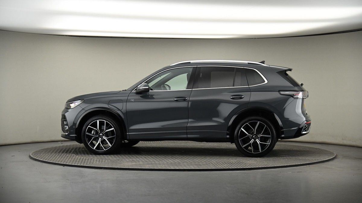 More views of Volkswagen Tiguan