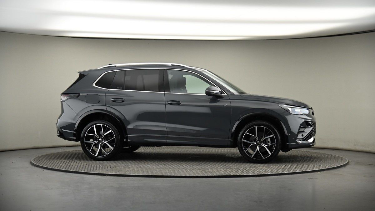 More views of Volkswagen Tiguan