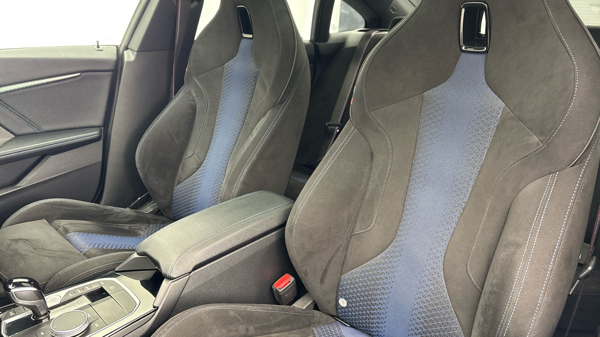 BMW 2 Series Image 7