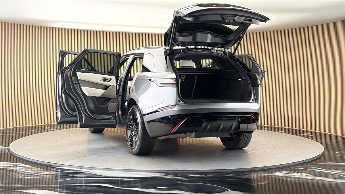 More views of Land Rover Range Rover Velar