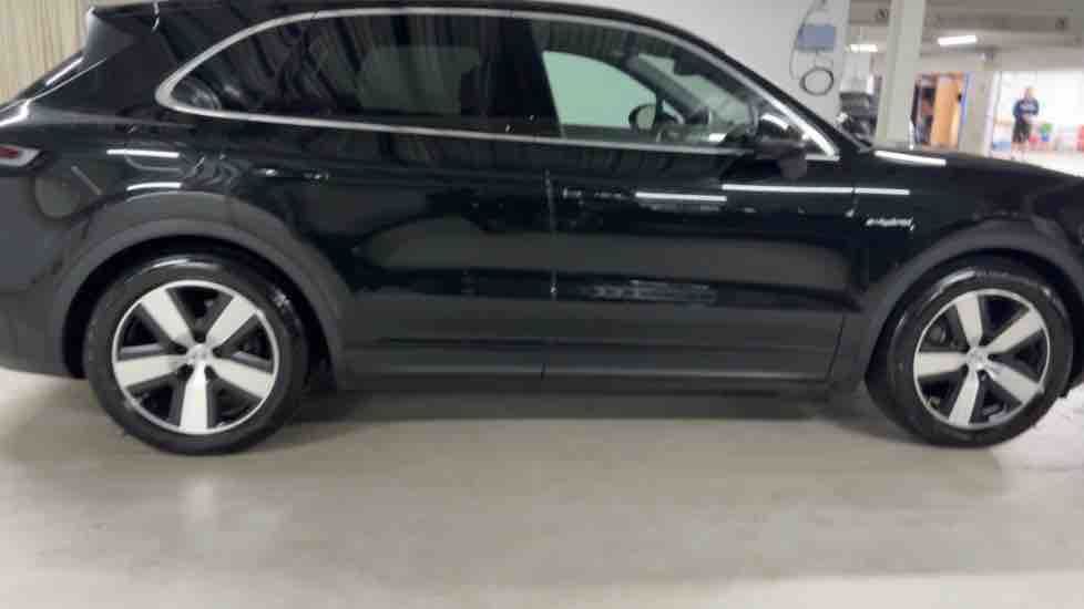 More views of Porsche Cayenne