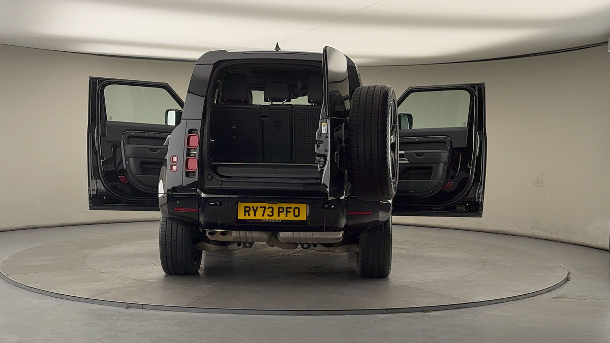 More views of Land Rover Defender 90