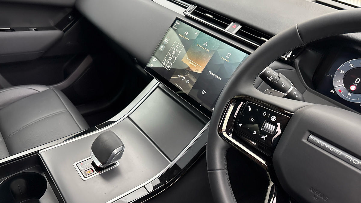 Land Rover Range Rover Velar Image 18