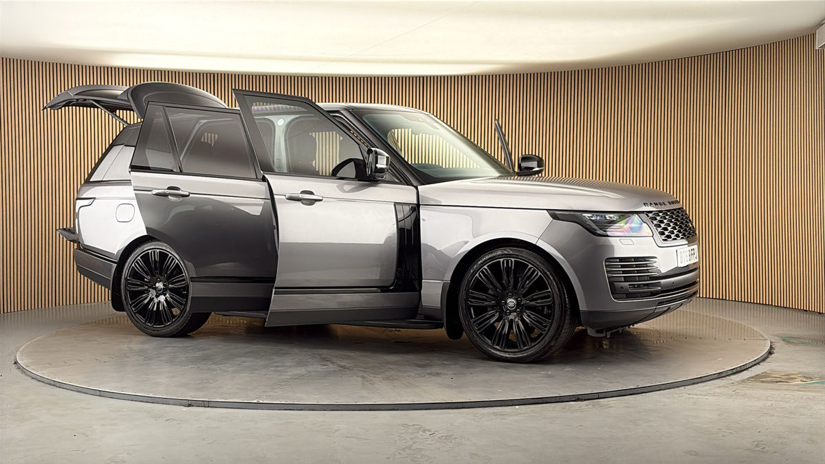 More views of Land Rover Range Rover