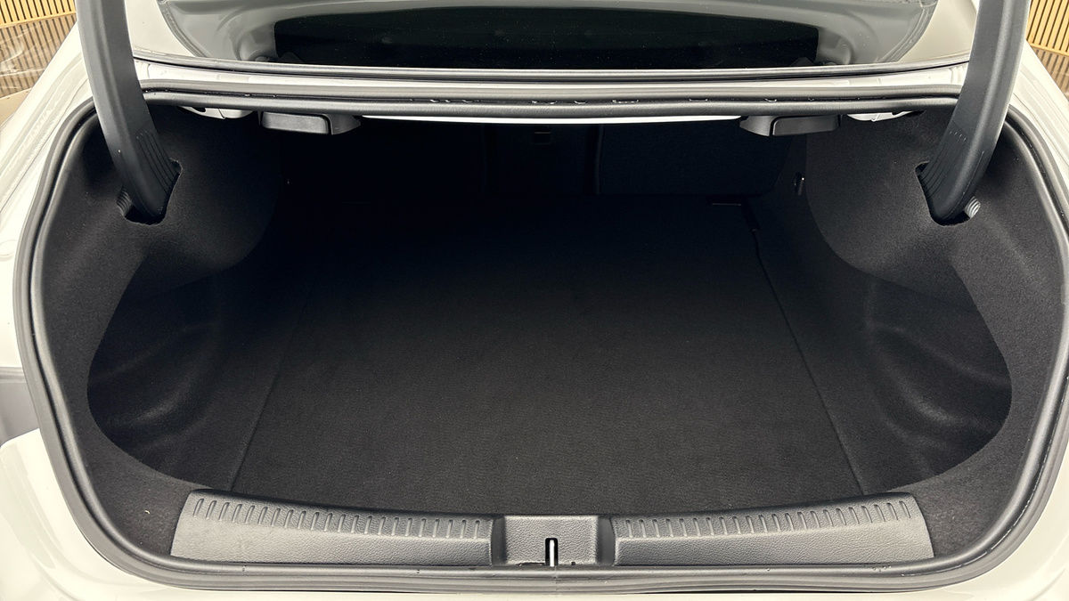 Mercedes-Benz CLA Image 11