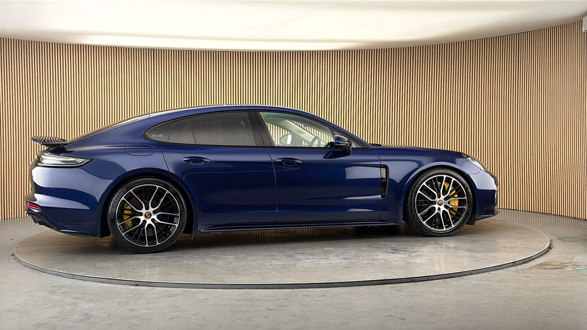 More views of Porsche Panamera