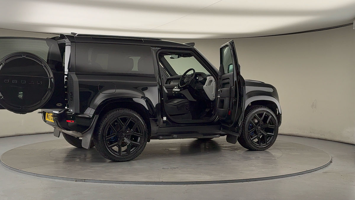 More views of Land Rover Defender 90