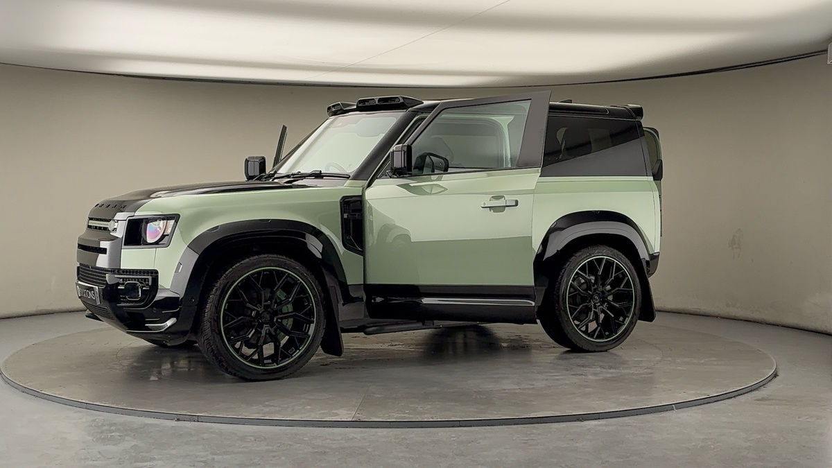 More views of Land Rover Defender 90