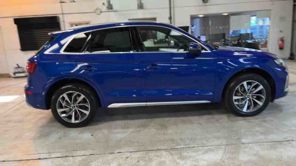 More views of Audi Q5
