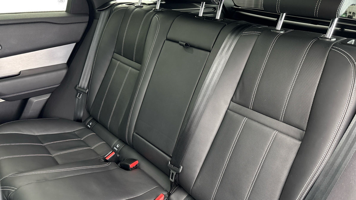 Land Rover Range Rover Velar Image 8