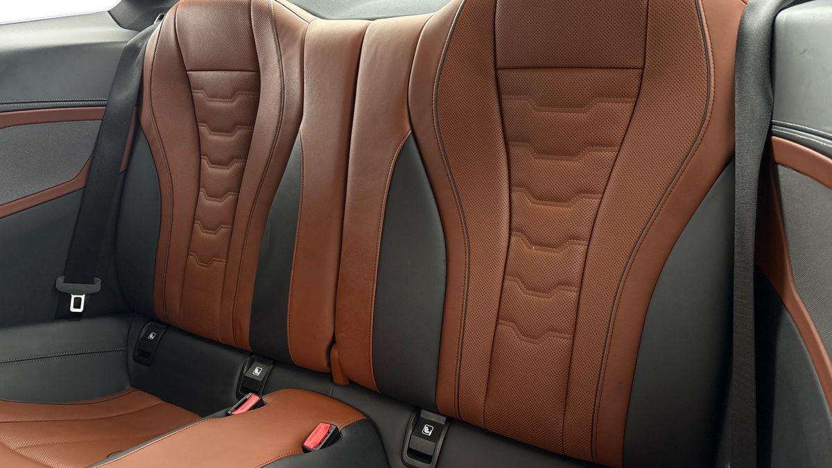 BMW 8 Series Image 8