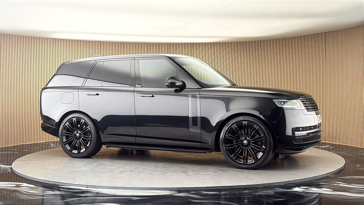 More views of Land Rover Range Rover