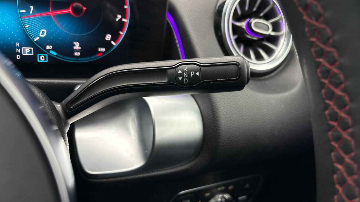 Mercedes-Benz GLB Image 6