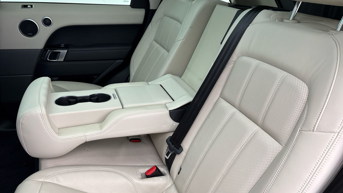 Land Rover Range Rover Sport Image 9