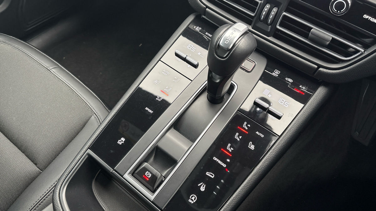 Porsche Macan Image 6