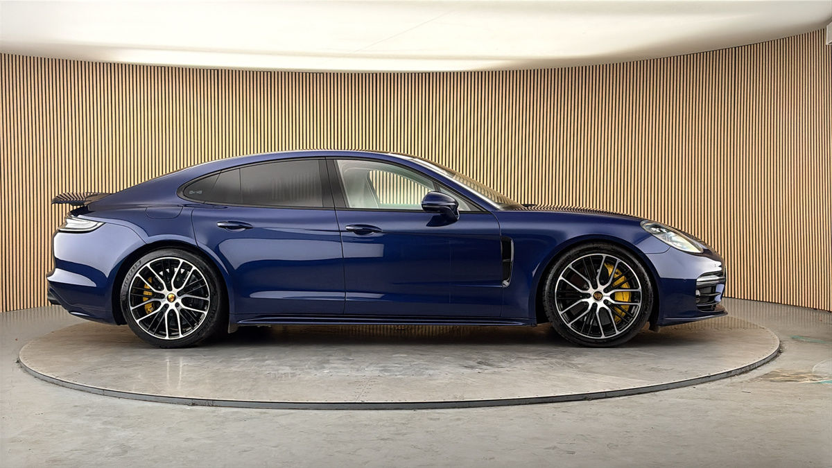 More views of Porsche Panamera