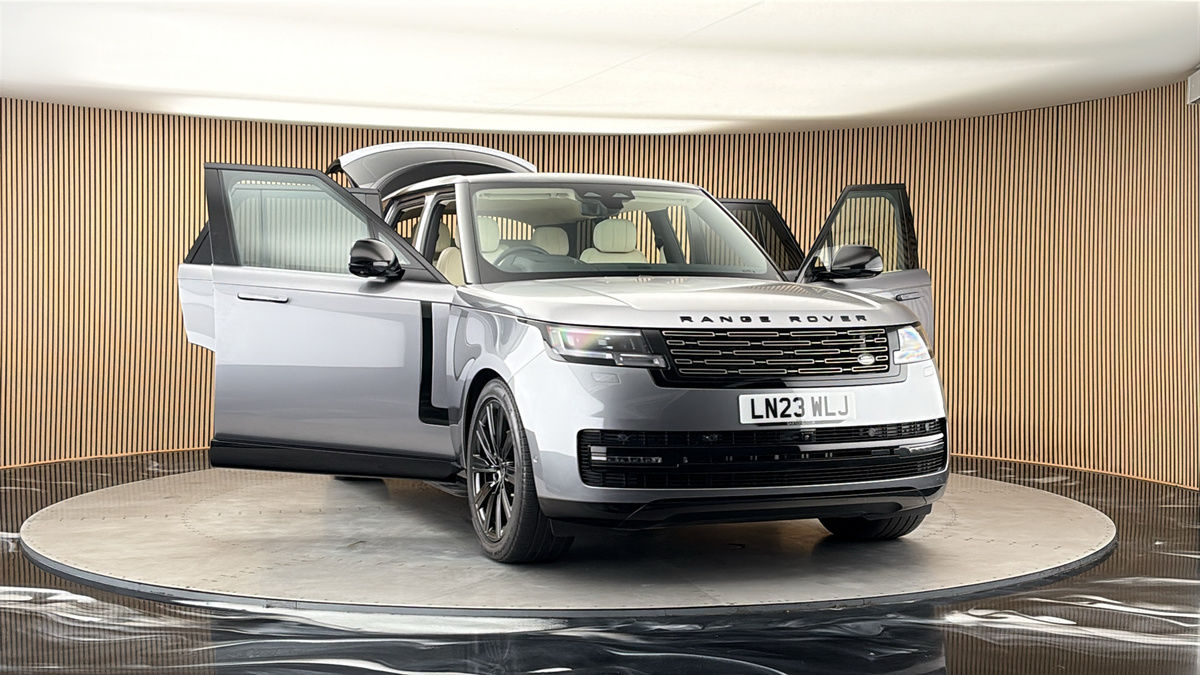 More views of Land Rover Range Rover