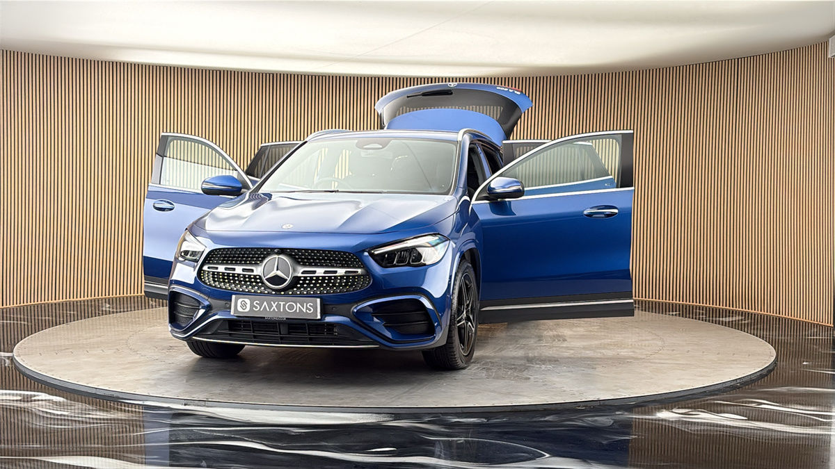 More views of Mercedes-Benz GLA
