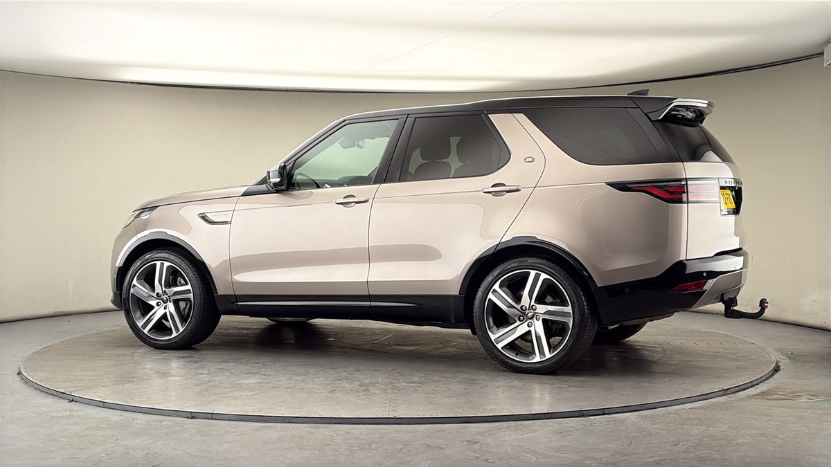 More views of Land Rover Discovery
