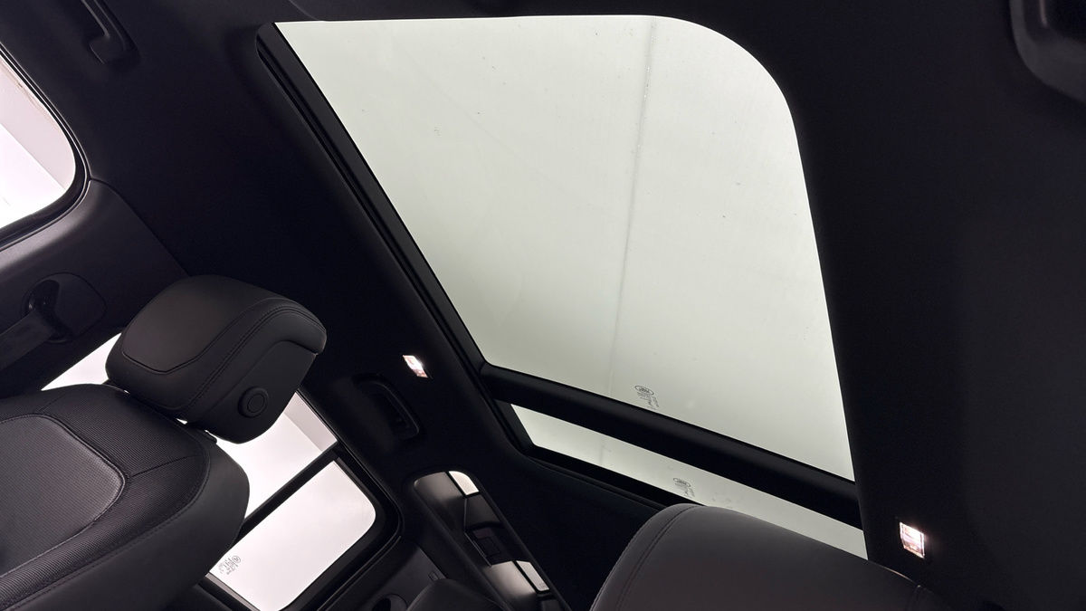 Land Rover Defender 110 Urban Image 6