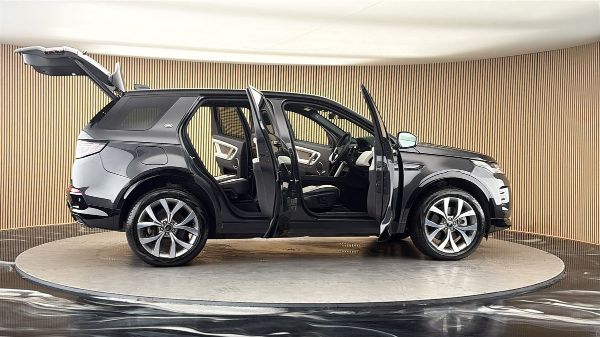 More views of Land Rover Discovery Sport