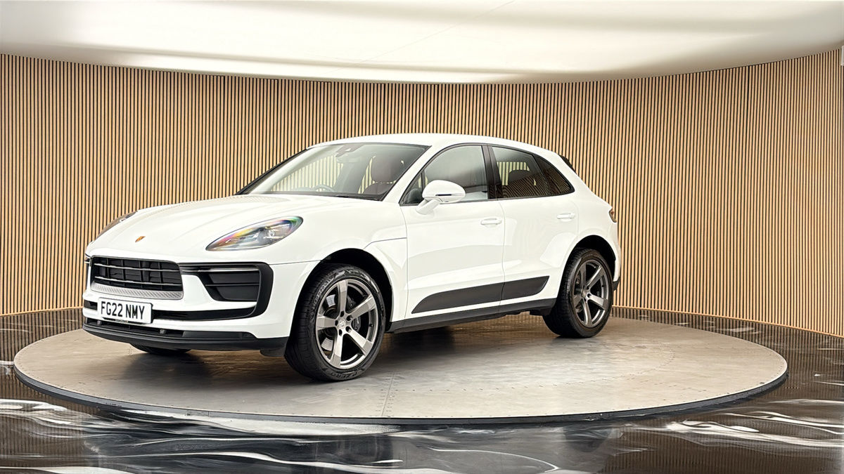 Porsche Macan Image 20