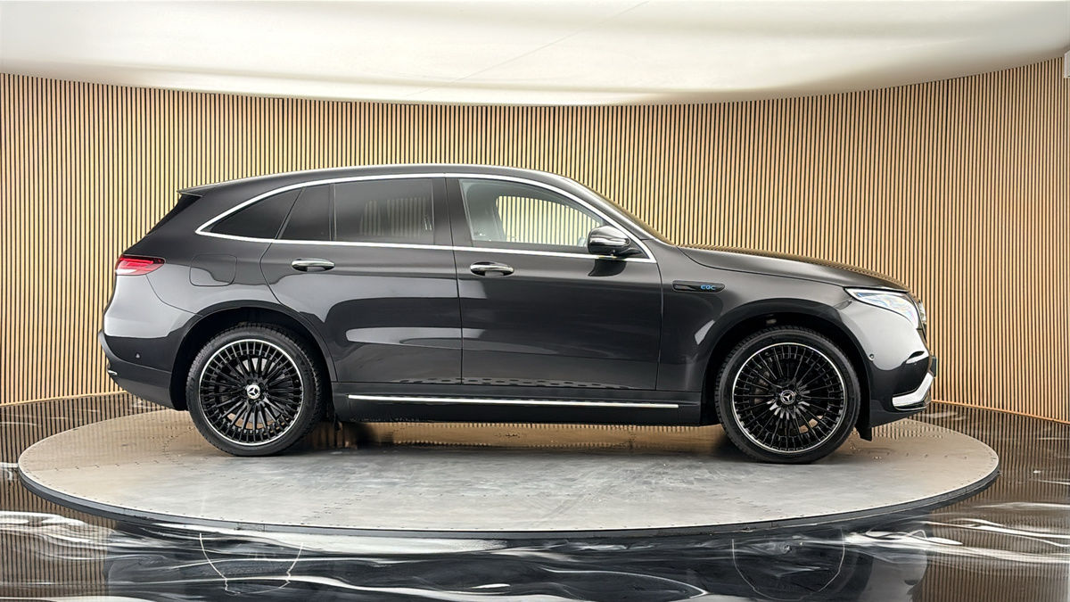 More views of Mercedes-Benz EQC