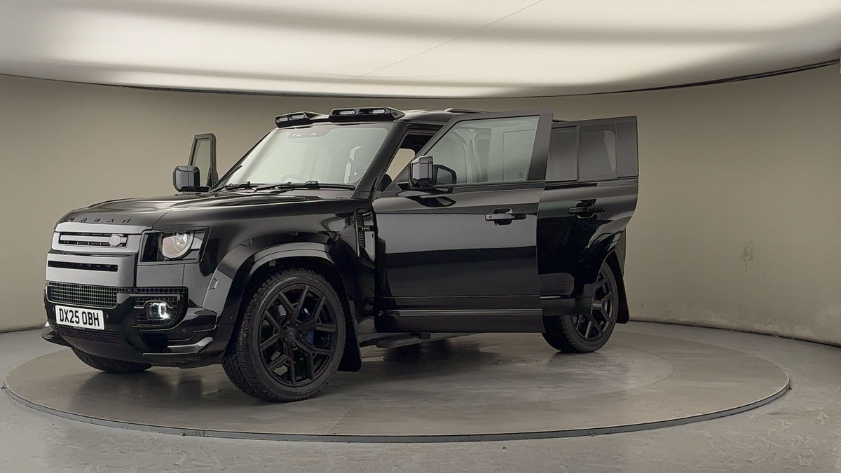 More views of Land Rover Defender 110