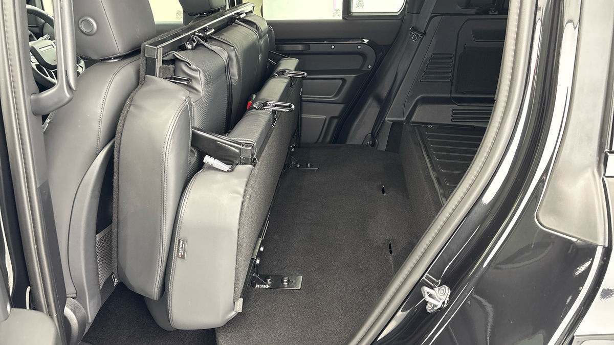 Land Rover Defender 110 Urban Image 36
