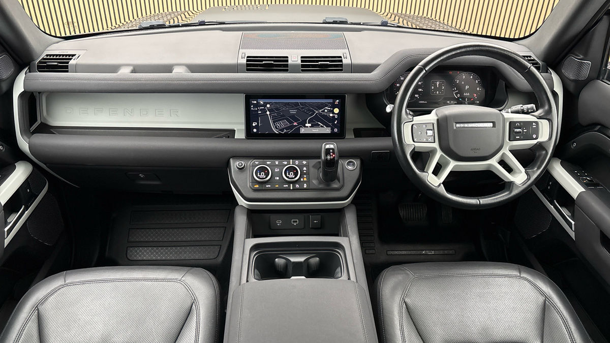 Land Rover Defender 90 Image 12