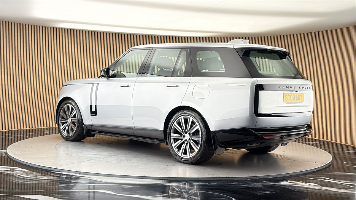 More views of Land Rover Range Rover