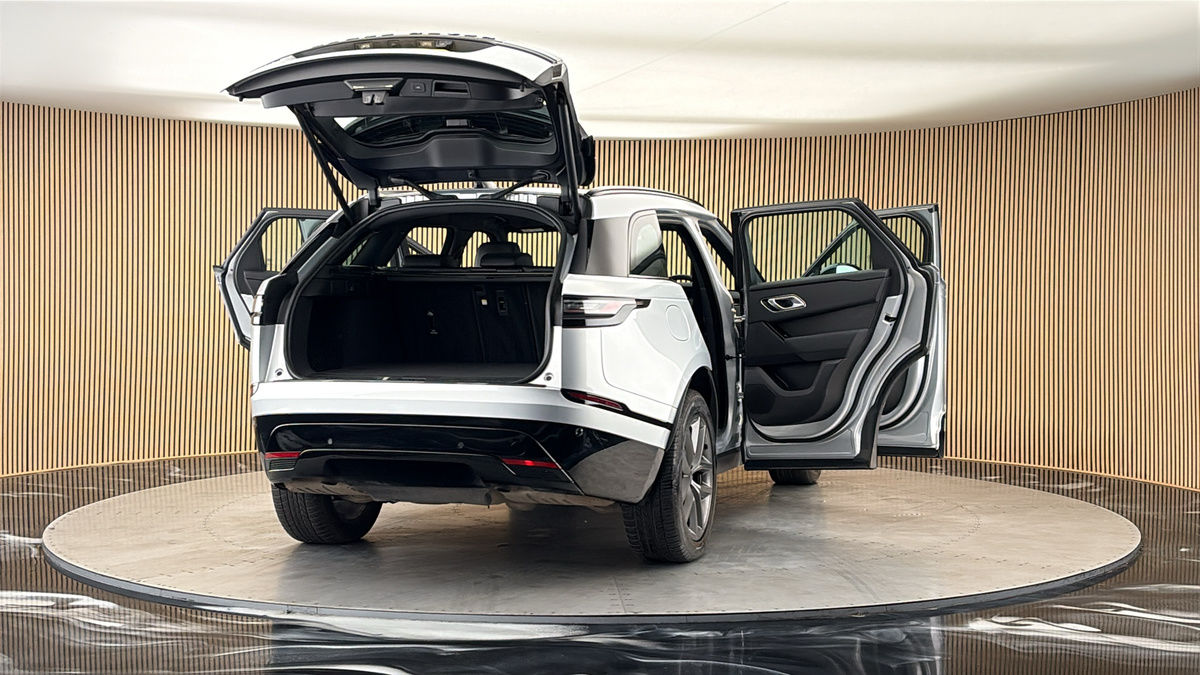 More views of Land Rover Range Rover Velar
