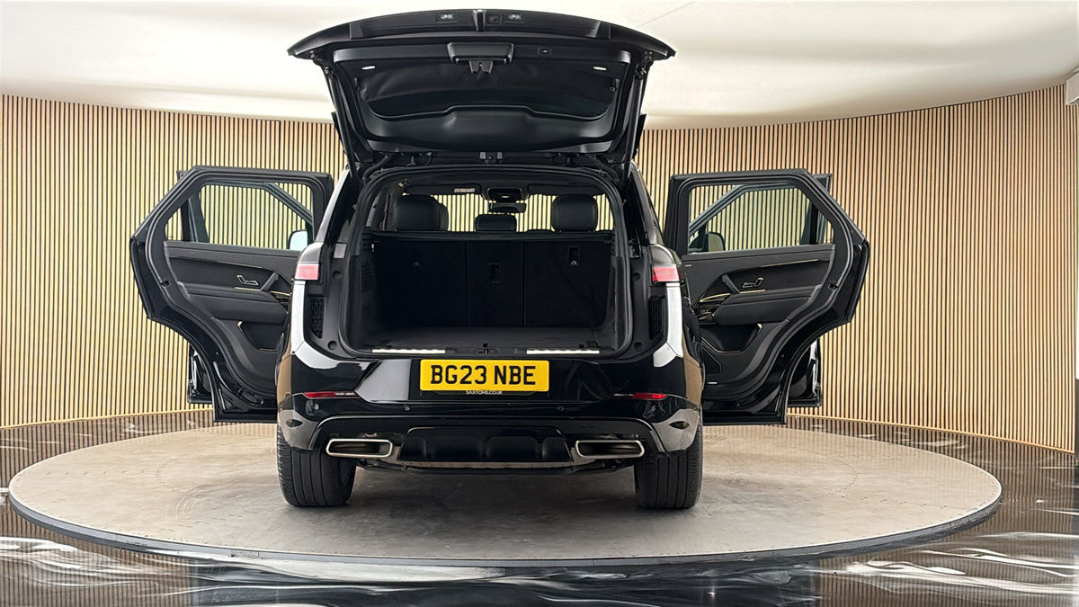 More views of Land Rover Range Rover Sport