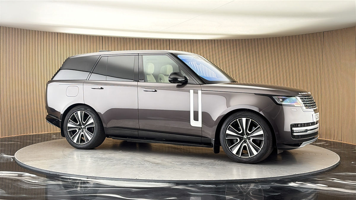 More views of Land Rover Range Rover