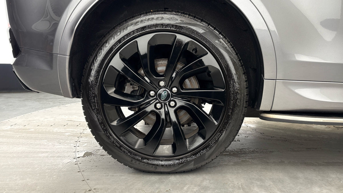 Land Rover Discovery Sport Image 10