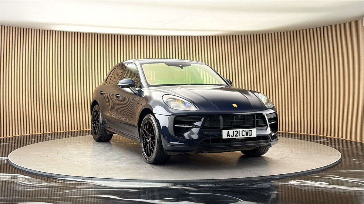 More views of Porsche Macan