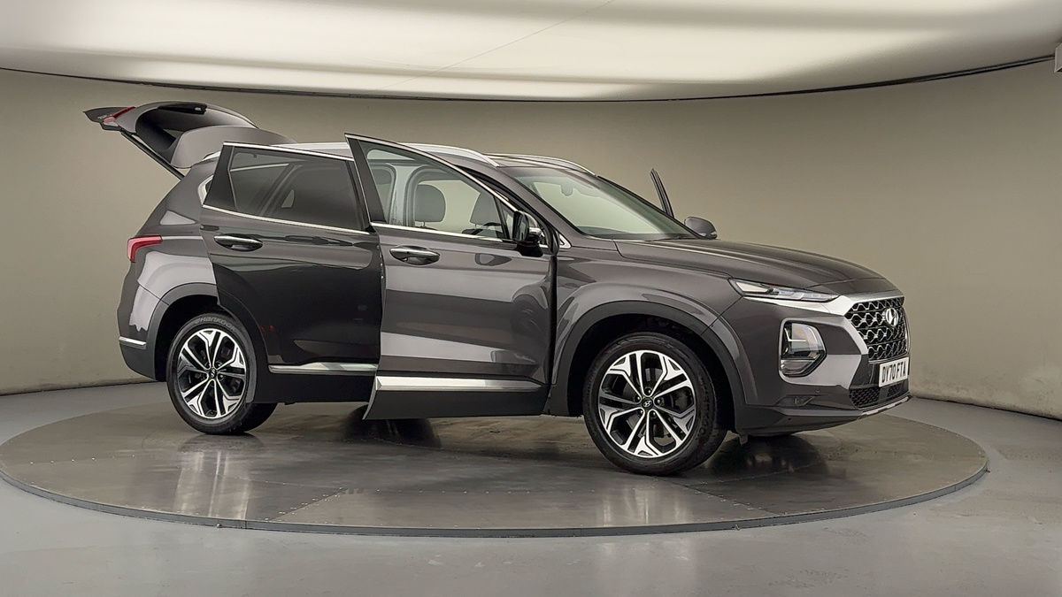 More views of Hyundai Santa Fe