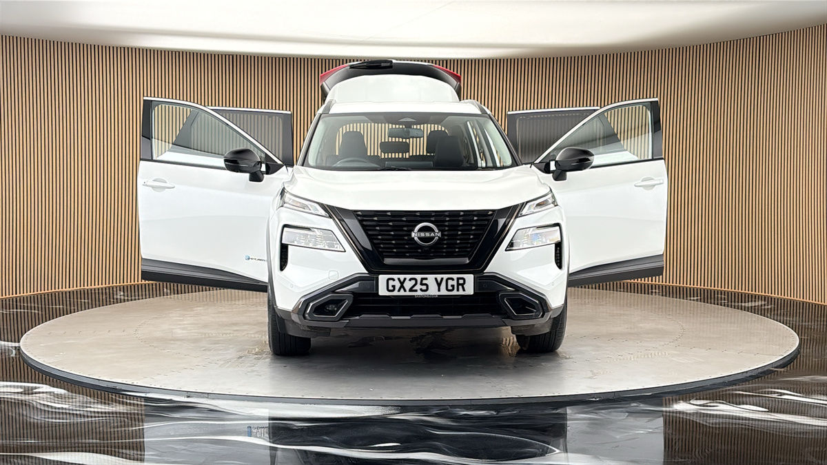 More views of Nissan X-Trail