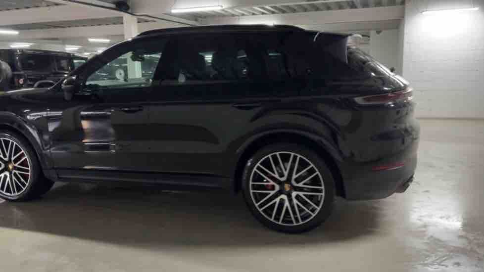 More views of Porsche Cayenne