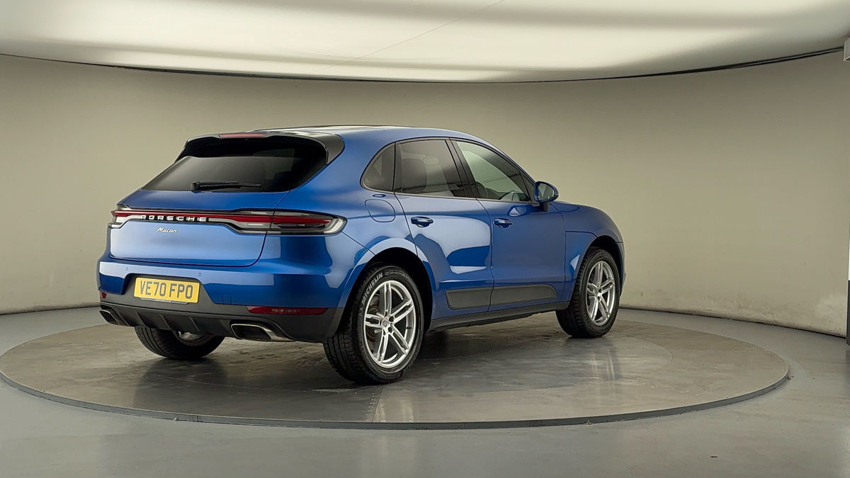 More views of Porsche Macan