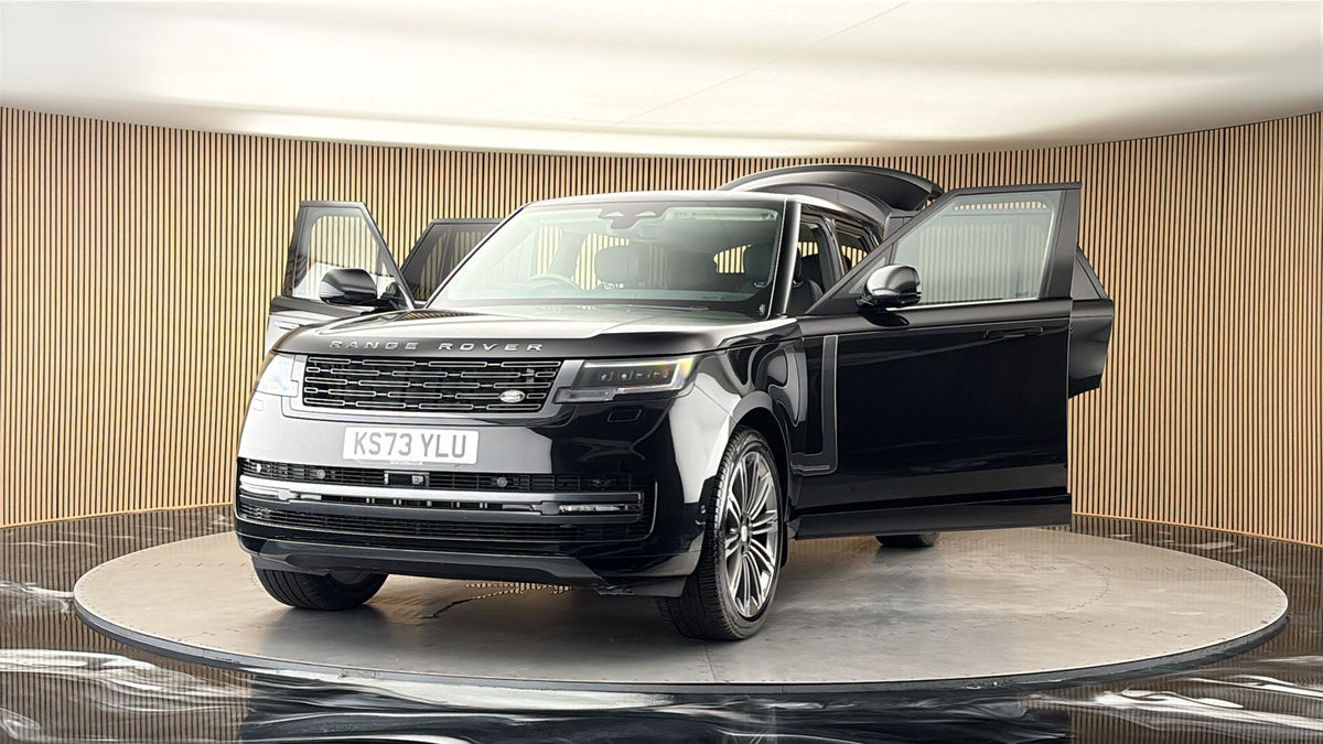 More views of Land Rover Range Rover