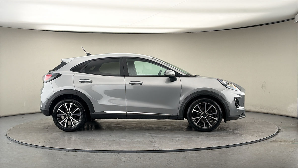 More views of Ford Puma