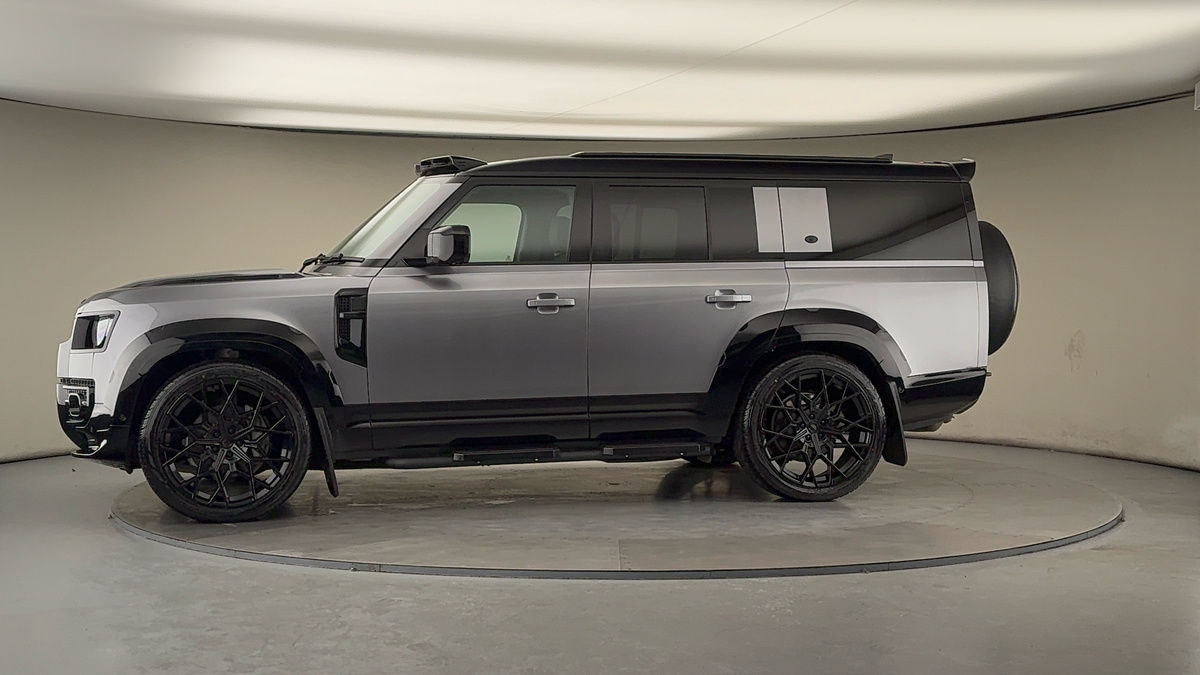 More views of Land Rover Defender 130