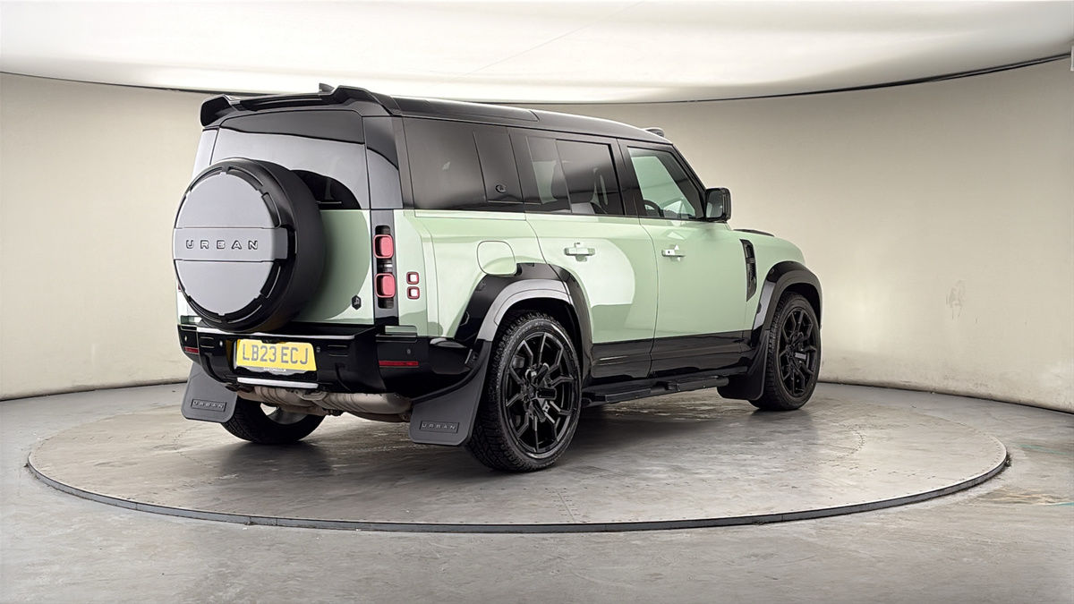 More views of Land Rover Defender 110