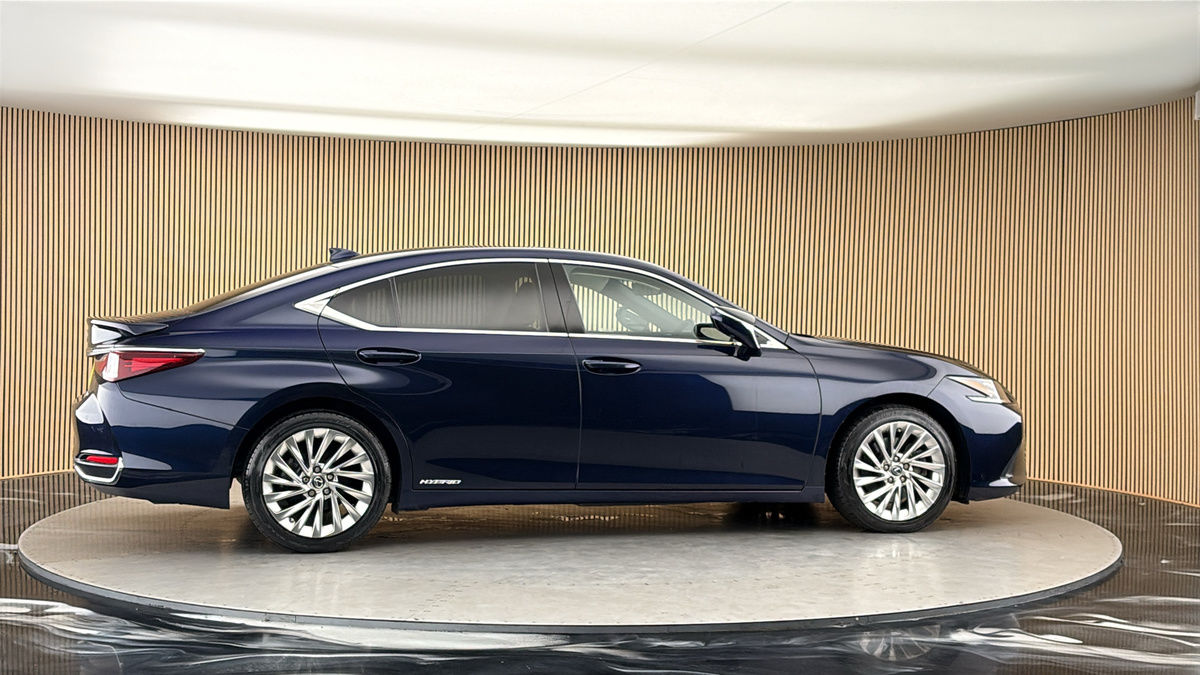 More views of Lexus ES